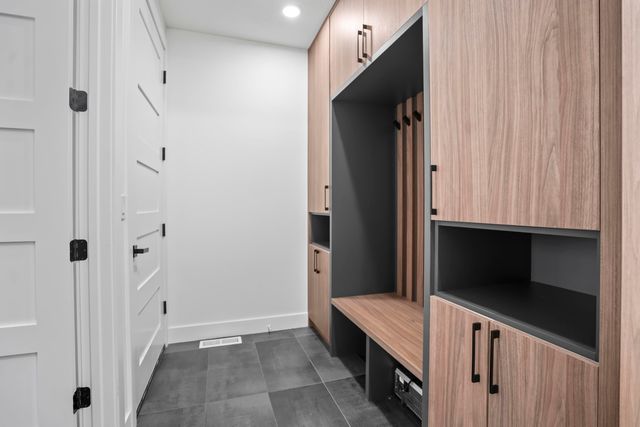 4212 Greenbriar Drive, Nixa, MO 65714