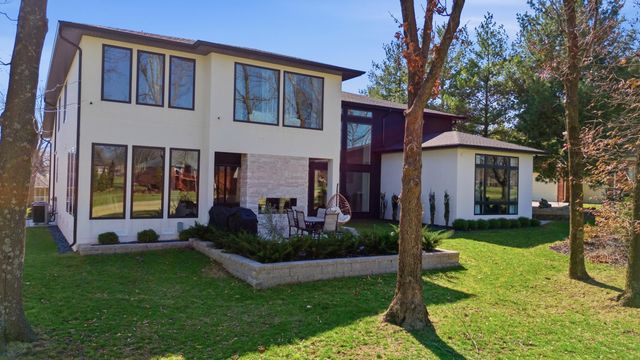 4212 Greenbriar Drive, Nixa, MO 65714