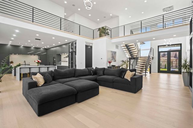 4212 Greenbriar Drive, Nixa, MO 65714