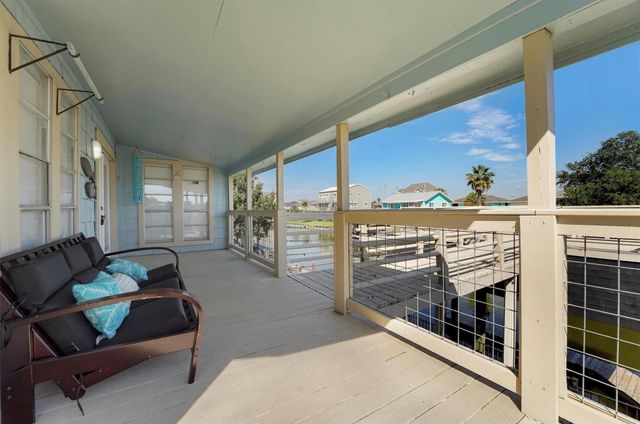 12 S Sandpiper Street, La Marque, TX 77568