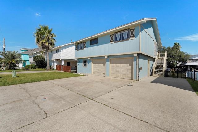 12 S Sandpiper Street, La Marque, TX 77568