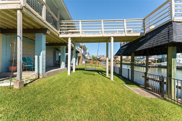 12 S Sandpiper Street, La Marque, TX 77568