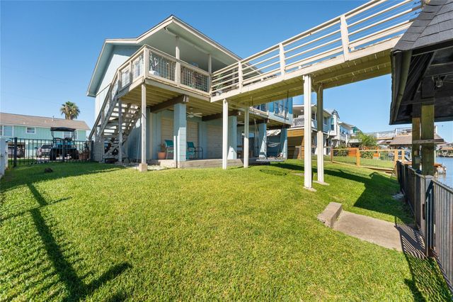 12 S Sandpiper Street, La Marque, TX 77568