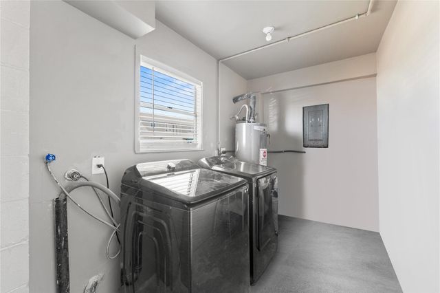 12 S Sandpiper Street, La Marque, TX 77568