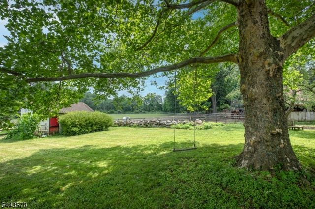 17 Hollow Brook Rd, Tewksbury Twp., NJ 07830