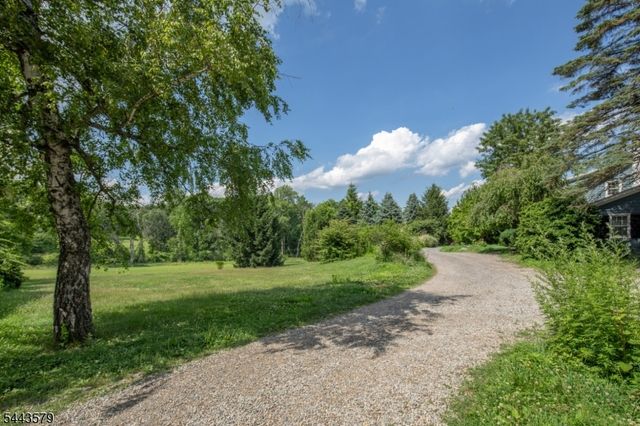 17 Hollow Brook Rd, Tewksbury Twp., NJ 07830