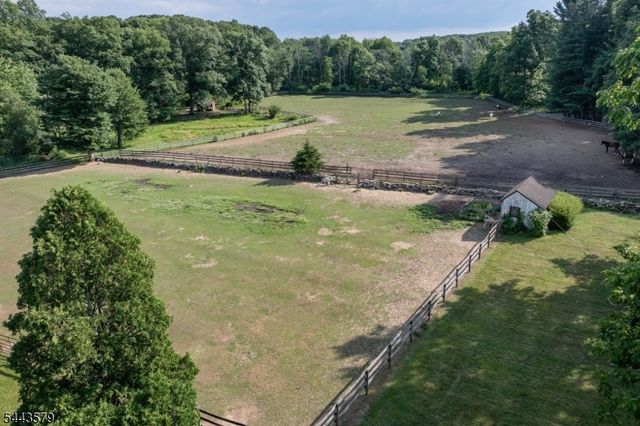 17 Hollow Brook Rd, Tewksbury Twp., NJ 07830