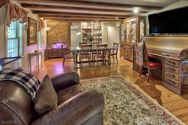 17 Hollow Brook Rd, Tewksbury Twp., NJ 07830