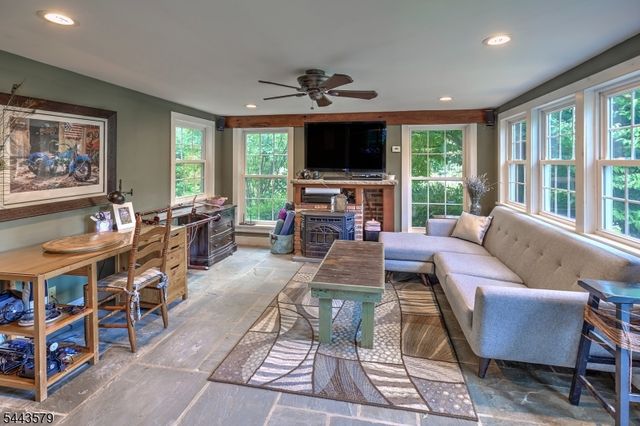 17 Hollow Brook Rd, Tewksbury Twp., NJ 07830