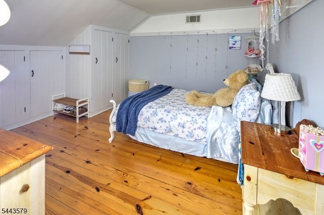 17 Hollow Brook Rd, Tewksbury Twp., NJ 07830