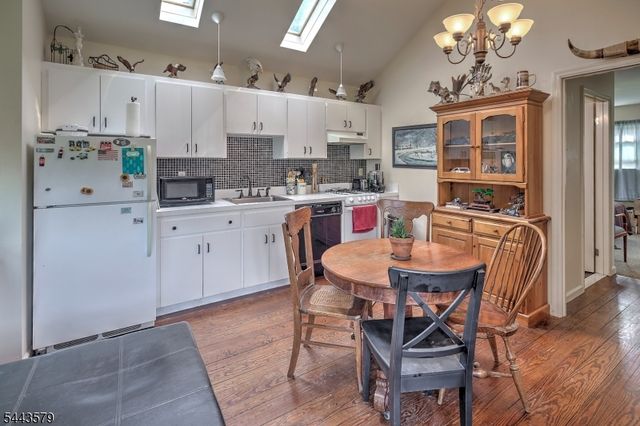17 Hollow Brook Rd, Tewksbury Twp., NJ 07830