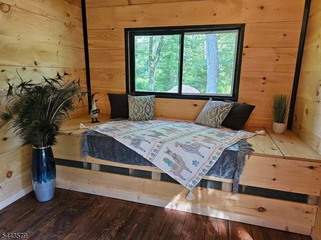 17 Hollow Brook Rd, Tewksbury Twp., NJ 07830