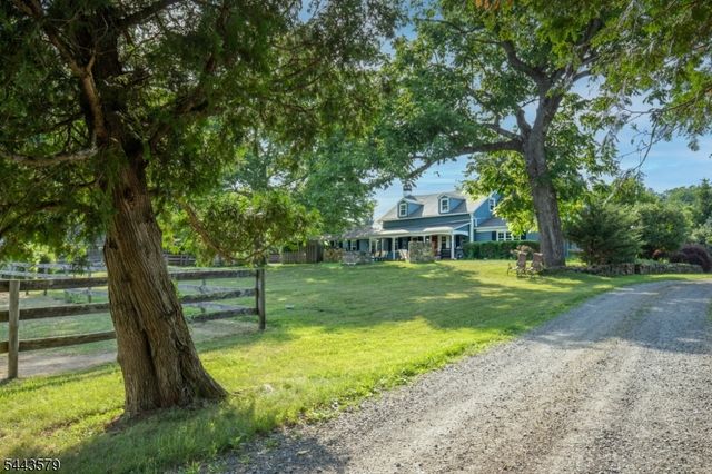 17 Hollow Brook Rd, Tewksbury Twp., NJ 07830