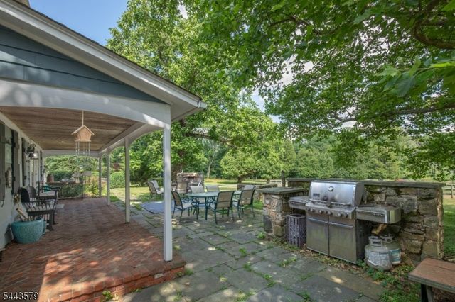 17 Hollow Brook Rd, Tewksbury Twp., NJ 07830