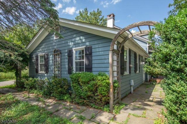 17 Hollow Brook Rd, Tewksbury Twp., NJ 07830