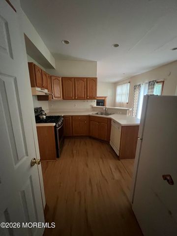 3 Kellys Lane, Eatontown, NJ 07724