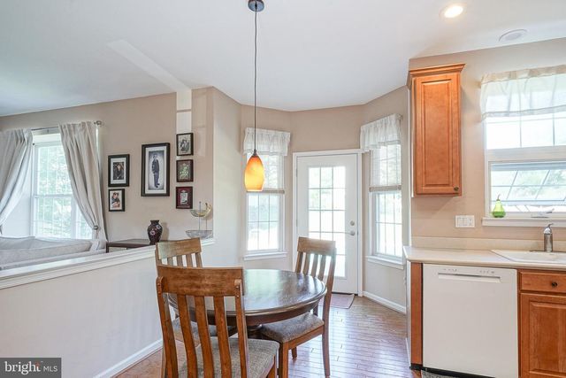 7 LAMBOURN, Sewell, NJ 08080