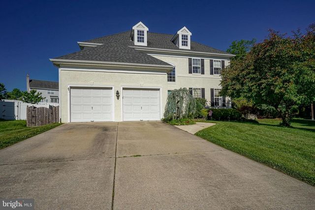 7 LAMBOURN, Sewell, NJ 08080