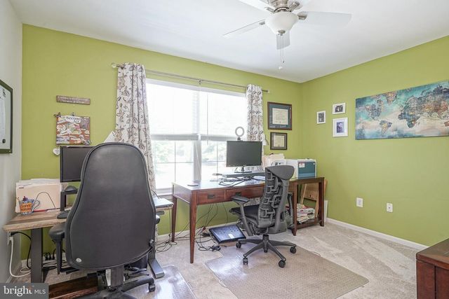 7 LAMBOURN, Sewell, NJ 08080