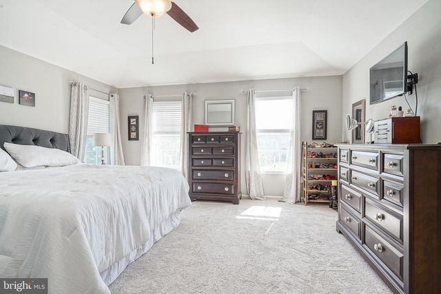 7 LAMBOURN, Sewell, NJ 08080