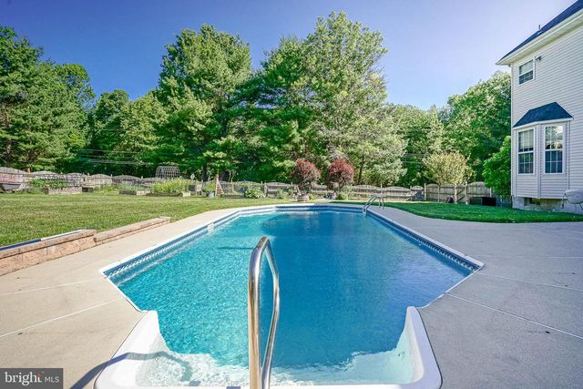 7 LAMBOURN, Sewell, NJ 08080