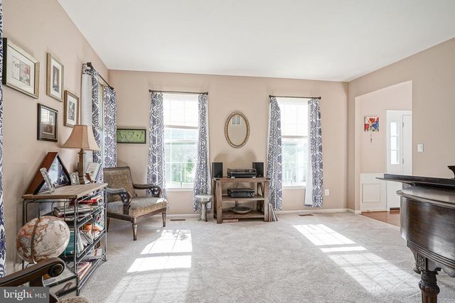 7 LAMBOURN, Sewell, NJ 08080
