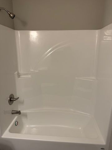 421 W Waggoner St, Tullahoma, TN 37388