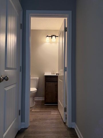 421 W Waggoner St, Tullahoma, TN 37388