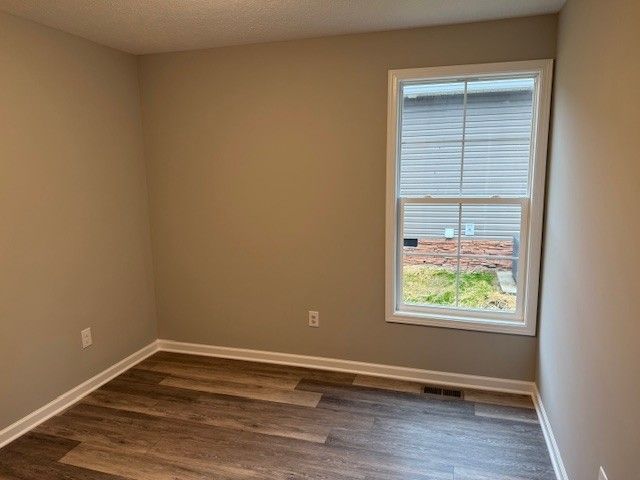 421 W Waggoner St, Tullahoma, TN 37388