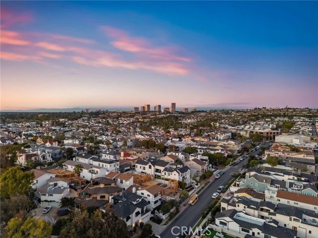 320 Heliotrope Avenue, Corona Del Mar (newport Beach), CA 92625