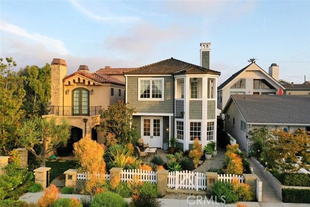 320 Heliotrope Avenue, Corona Del Mar (newport Beach), CA 92625