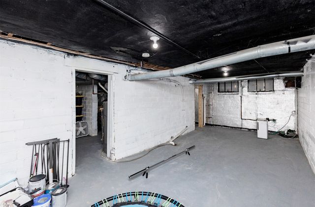 4650 Hubbell Avenue, Des Moines, IA 50317