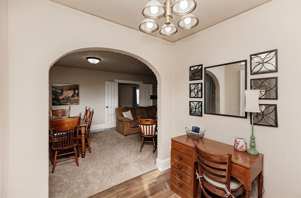 4650 Hubbell Avenue, Des Moines, IA 50317