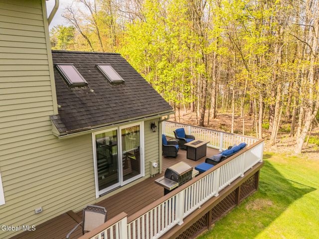15 Cobblestone Drive, Queensbury, NY 12804