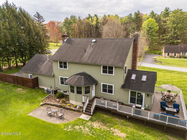 15 Cobblestone Drive, Queensbury, NY 12804