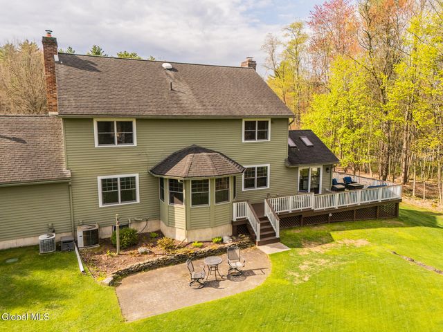 15 Cobblestone Drive, Queensbury, NY 12804