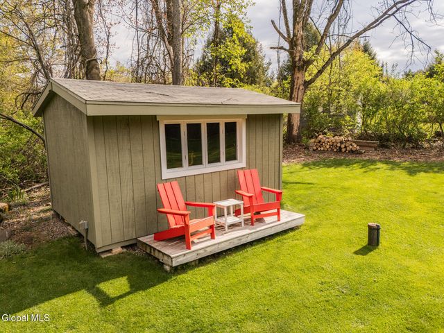 15 Cobblestone Drive, Queensbury, NY 12804