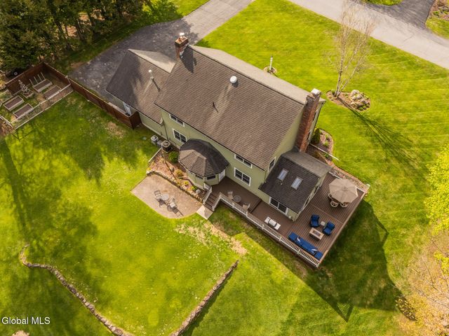 15 Cobblestone Drive, Queensbury, NY 12804