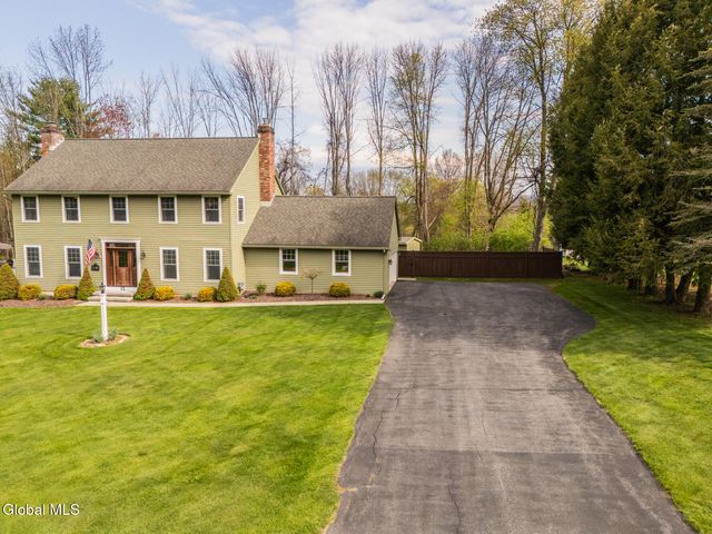 15 Cobblestone Drive, Queensbury, NY 12804