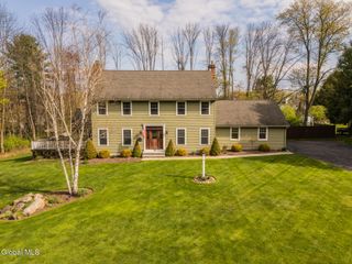 15 Cobblestone Drive, Queensbury, NY 12804