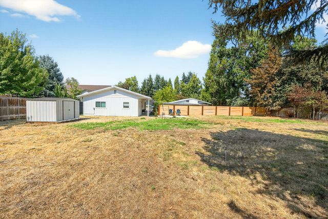 700 Hueners Lane, Jacksonville, OR 97530