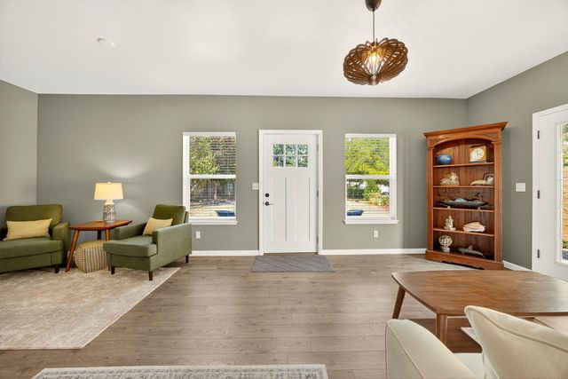 700 Hueners Lane, Jacksonville, OR 97530