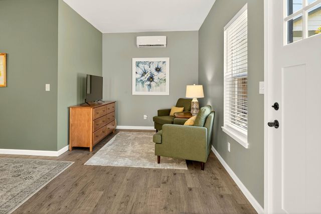 700 Hueners Lane, Jacksonville, OR 97530