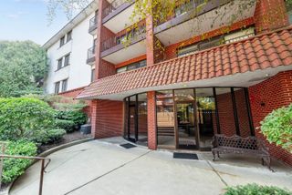 2046 Saint Johns Avenue 3E, Highland Park, IL 60035