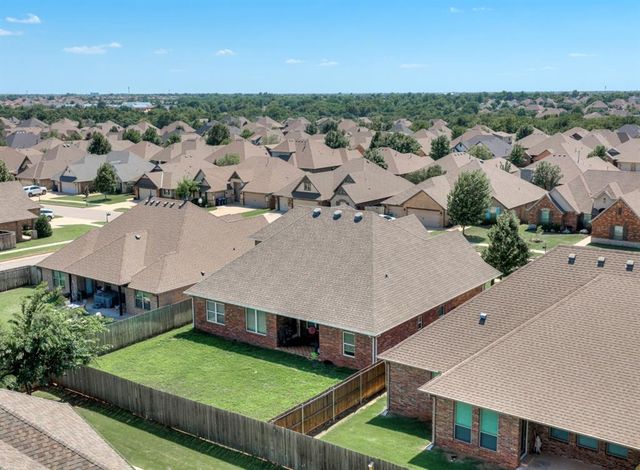 18816 Trailview Way, Edmond, OK 73012