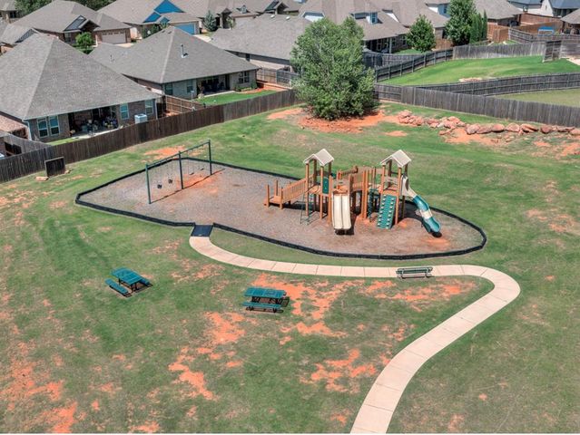 18816 Trailview Way, Edmond, OK 73012
