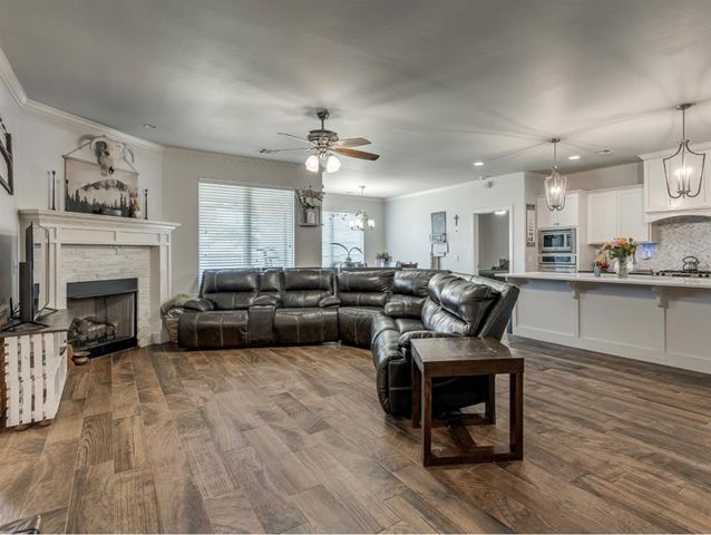 18816 Trailview Way, Edmond, OK 73012