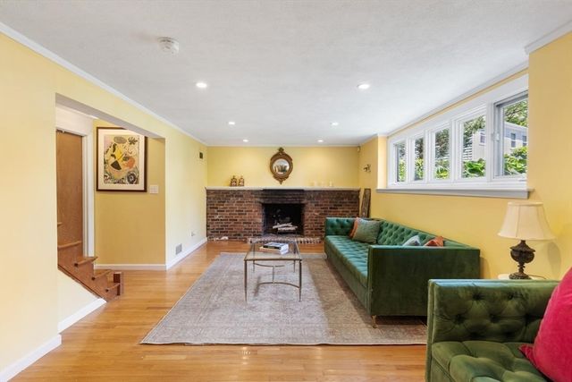 44 Windemere Road, Wellesley, MA 02482