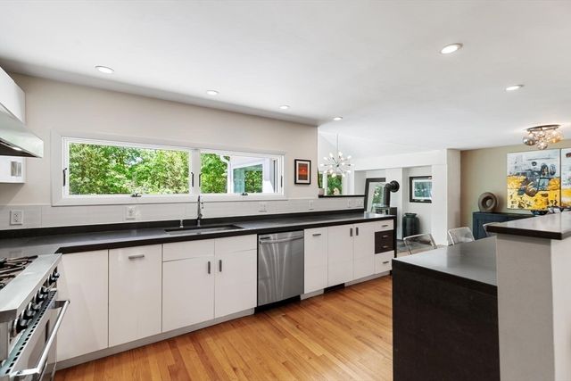 44 Windemere Road, Wellesley, MA 02482