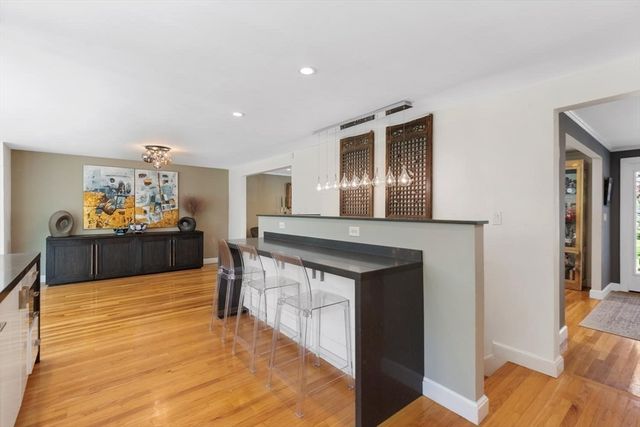 44 Windemere Road, Wellesley, MA 02482
